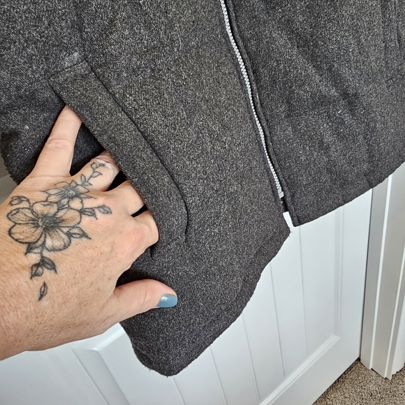 J. Jill Charcoal Gray Wool Blend Quilted Down Puffer Coat Size Small - Picture 3 of 8